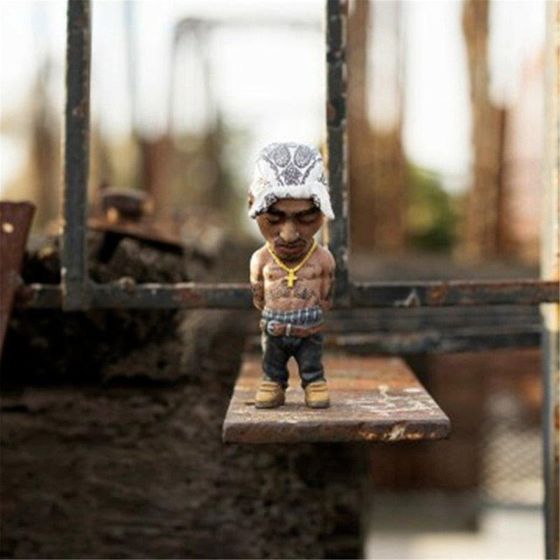 Cool Hip Hop Guy Statue figurine