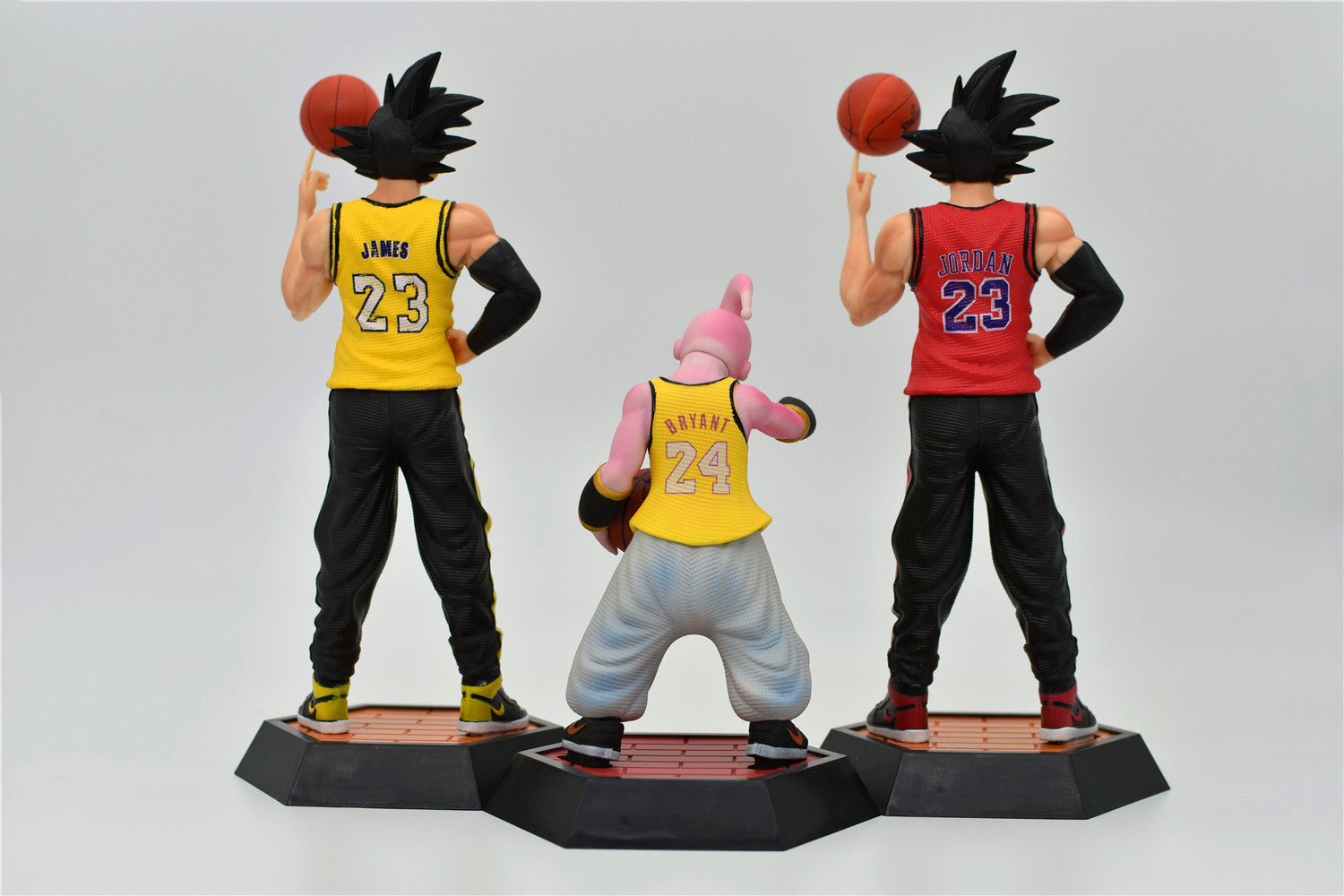 Son Goku Basketball Figure